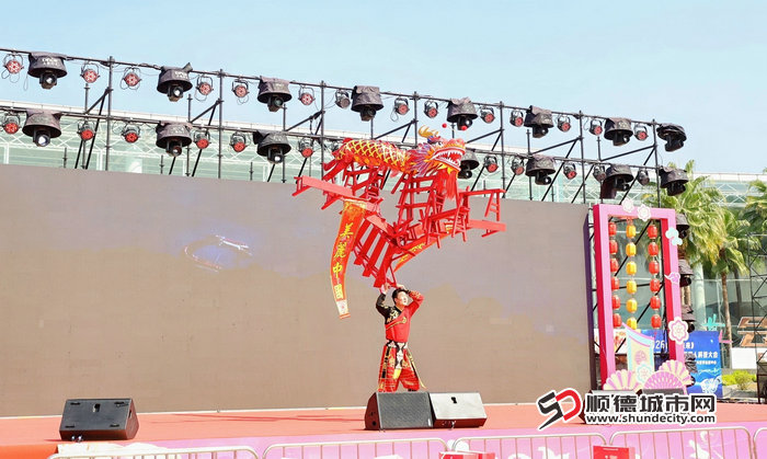 0206迎春花市现场 (8).jpg