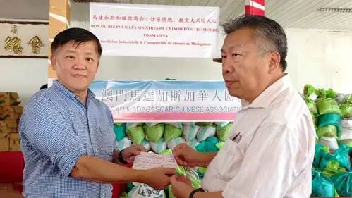 文本

AI 生成的内容可能不正确。