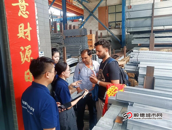 货场实地选品，一站式供应链服务。.jpg