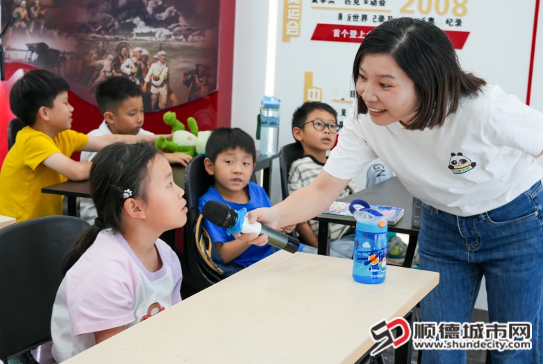 图7：德和社区与约读书房联合开展儿童绘本共读活动 (1).jpg